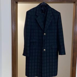 Mens formal suit w/overcoat